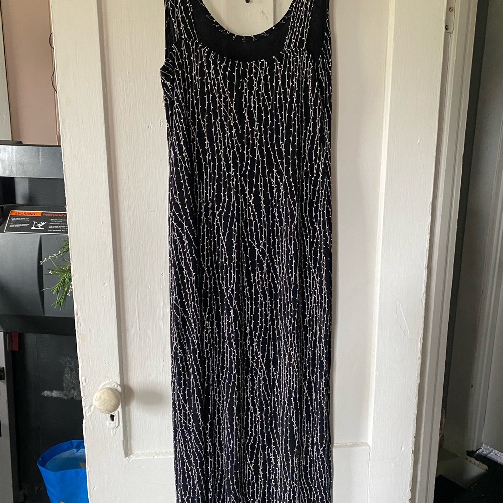 Black Pleated Sleeveless Maxi Dress